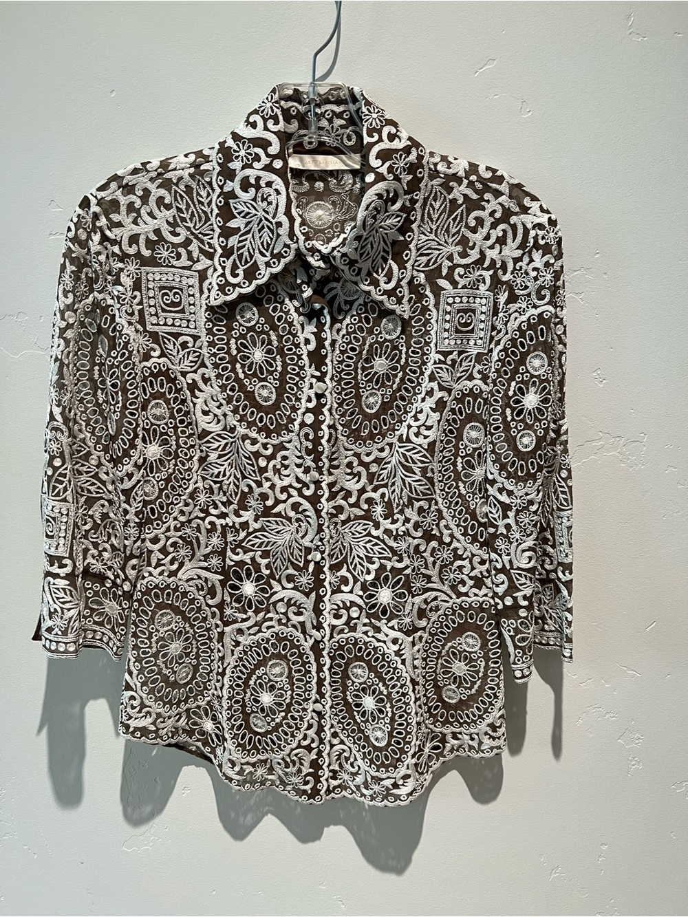 Naeem Khan Brown Ivory Embroidered Silk Blouse Size 4 Sheer Lace Button Front